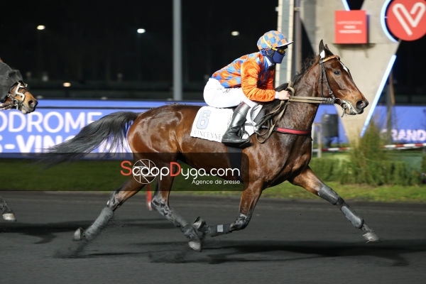 Victoire au monté dans le Prix du Berry